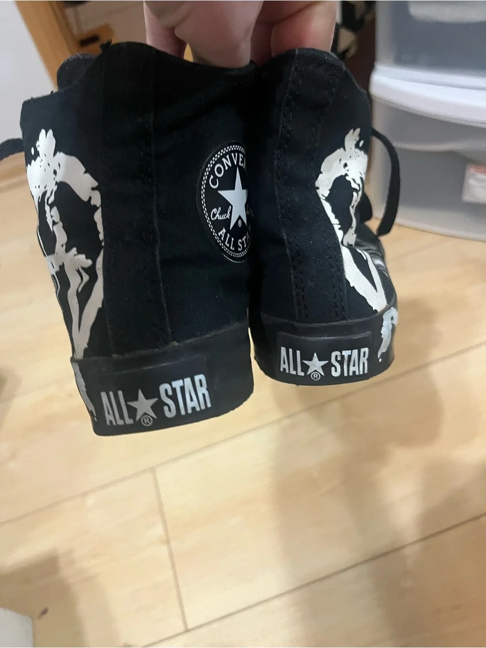 Converse Chuck Taylor All Star Peace/Anarchy print Junior high-top sneakers. - Picture 4 of 7